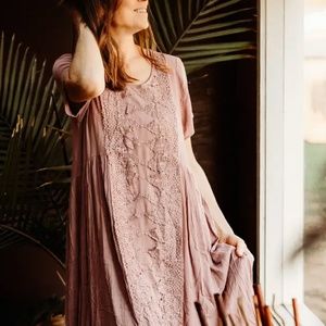 Joyfolie dress, Size Medium, Lace detail